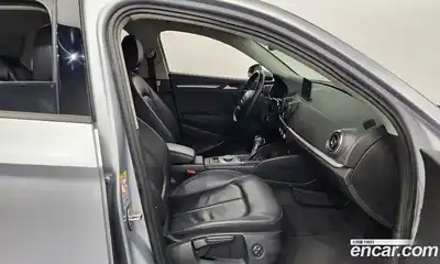 Audi A3 2015 1.6 Автомат в Москве № 183415, миниатюра 8