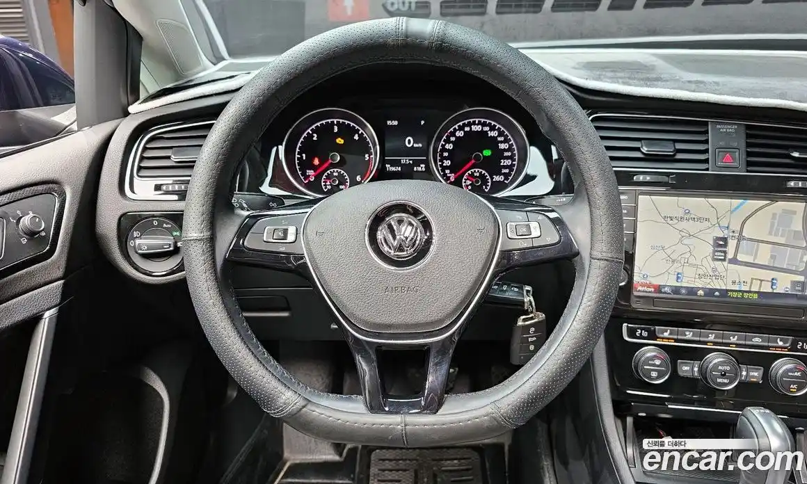 Volkswagen Golf 2016 2.0 Автомат в Москве № 190469, фото 13