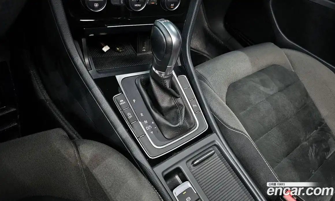 Volkswagen Golf 2016 2.0 Автомат в Москве № 190469, фото 9