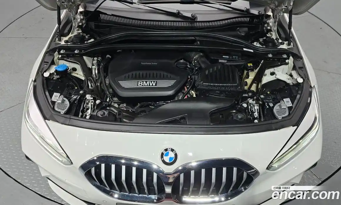 BMW 1-Series 2021 2.0 Автомат в Москве № 190778, фото 1