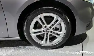 Mercedes-Benz A-Class 2025 2.0 Автомат в Москве № 193549, миниатюра 5