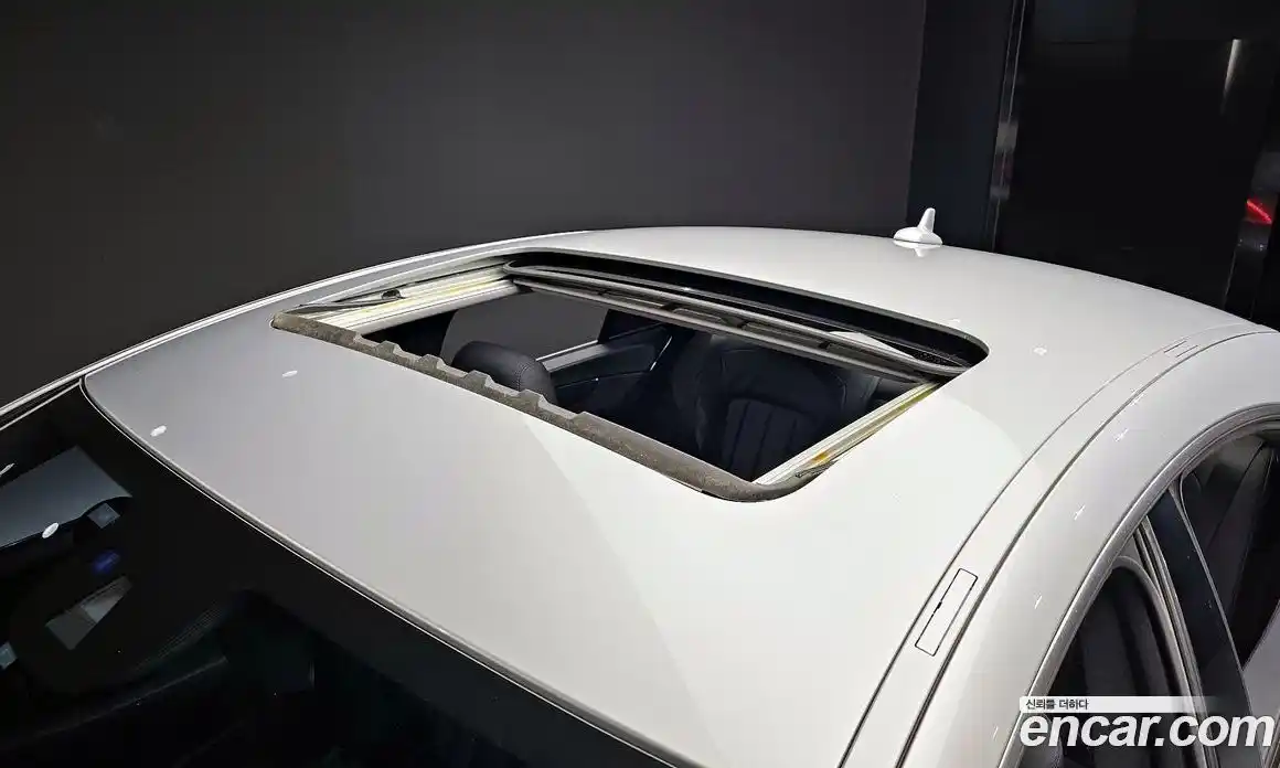 Mercedes-Benz CLS-Class 2014 3.5 Автомат в Москве № 194299, фото 2