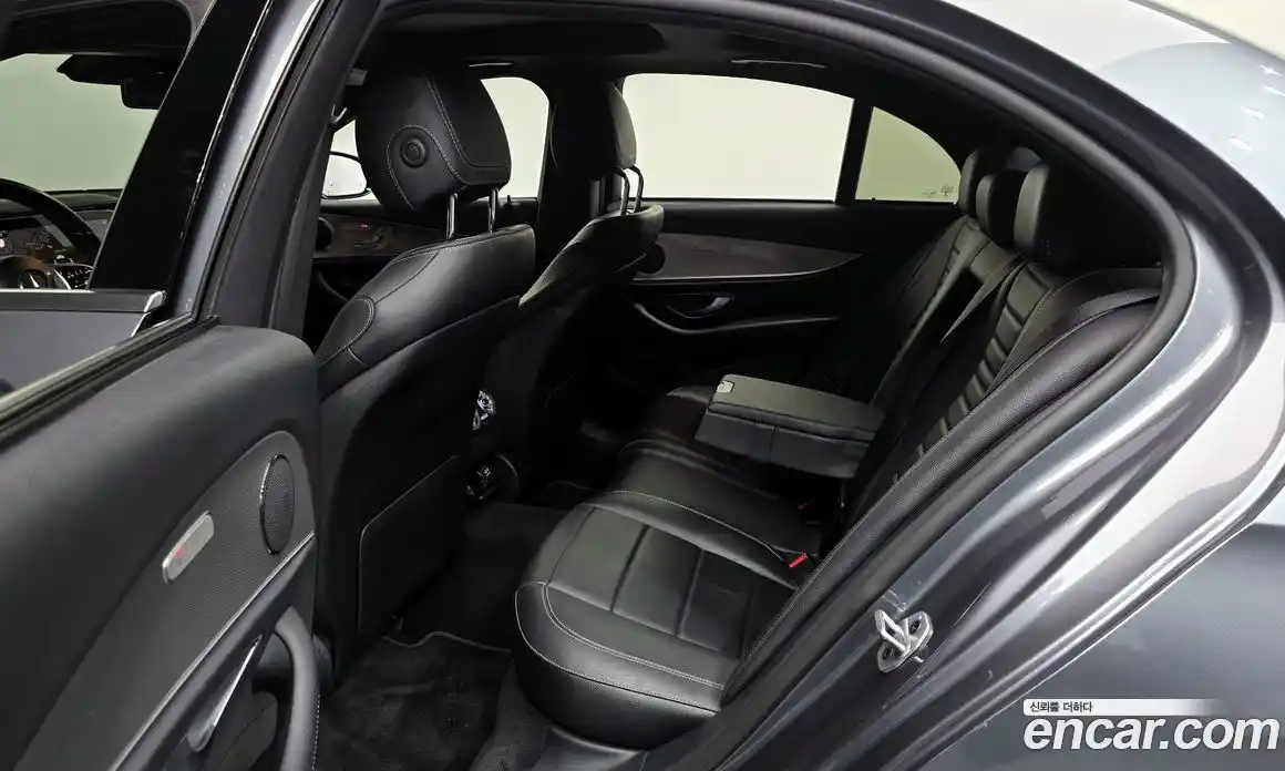 Mercedes-Benz E-Class 2019 2.0 Автомат в Москве № 195140, фото 17