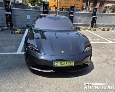 Porsche Taycan, 2025