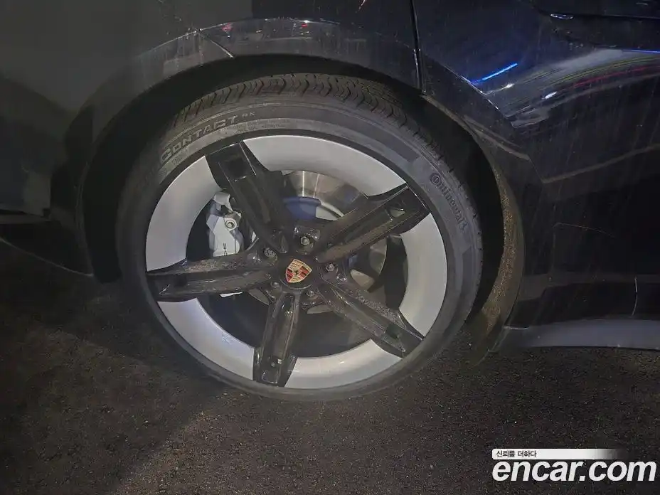 Porsche Taycan 2025 Автомат в Москве № 197719, фото 12