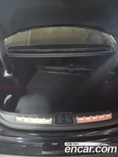 Porsche Taycan 2025 3.0 Автомат в Москве № 197763, миниатюра 9