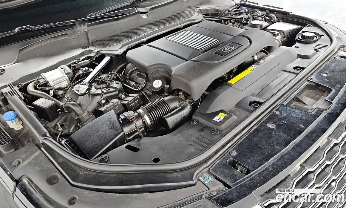 Land Rover Range-Rover 2018 4.4 Автомат в Москве № 198195, фото 10