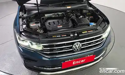 Volkswagen Tiguan 2023 2.0 Автомат в Москве № 199045, миниатюра 6