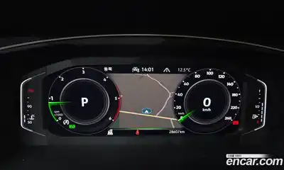 Volkswagen Tiguan 2023 2.0 Автомат в Москве № 199045, миниатюра 8