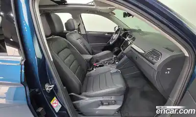 Volkswagen Tiguan 2023 2.0 Автомат в Москве № 199045, миниатюра 10