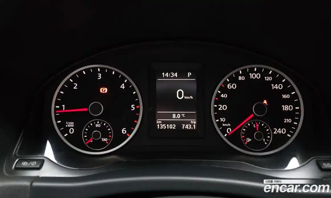 Volkswagen Tiguan 2014 2.0 Автомат в Москве № 199134, фото 3