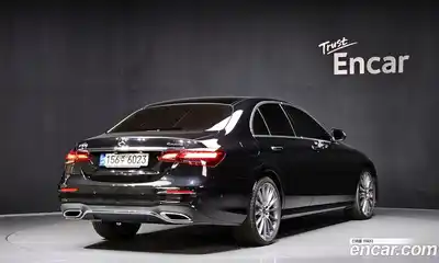 Mercedes-Benz E-Class 2021 2.0 Автомат в Москве № 201038, миниатюра 2