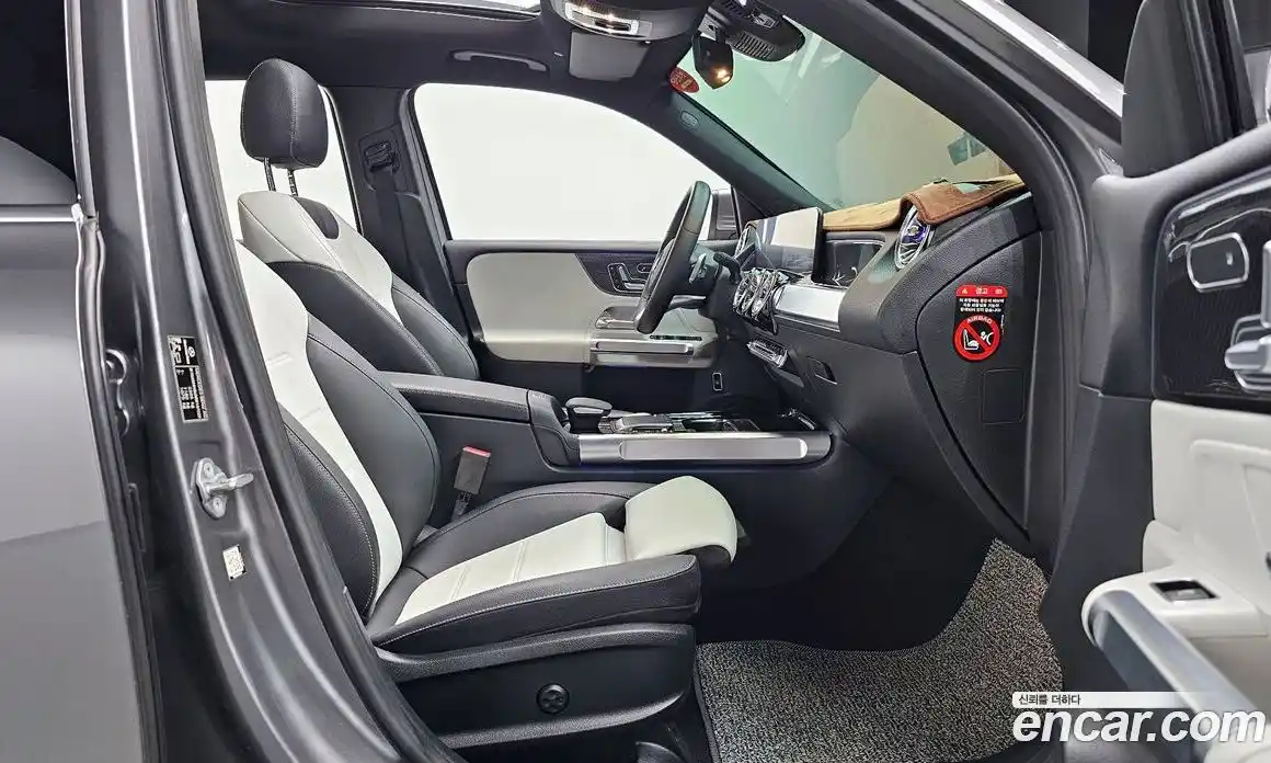 Mercedes-Benz GLB-Class 2021 2.0 Автомат в Москве № 204455, фото 10