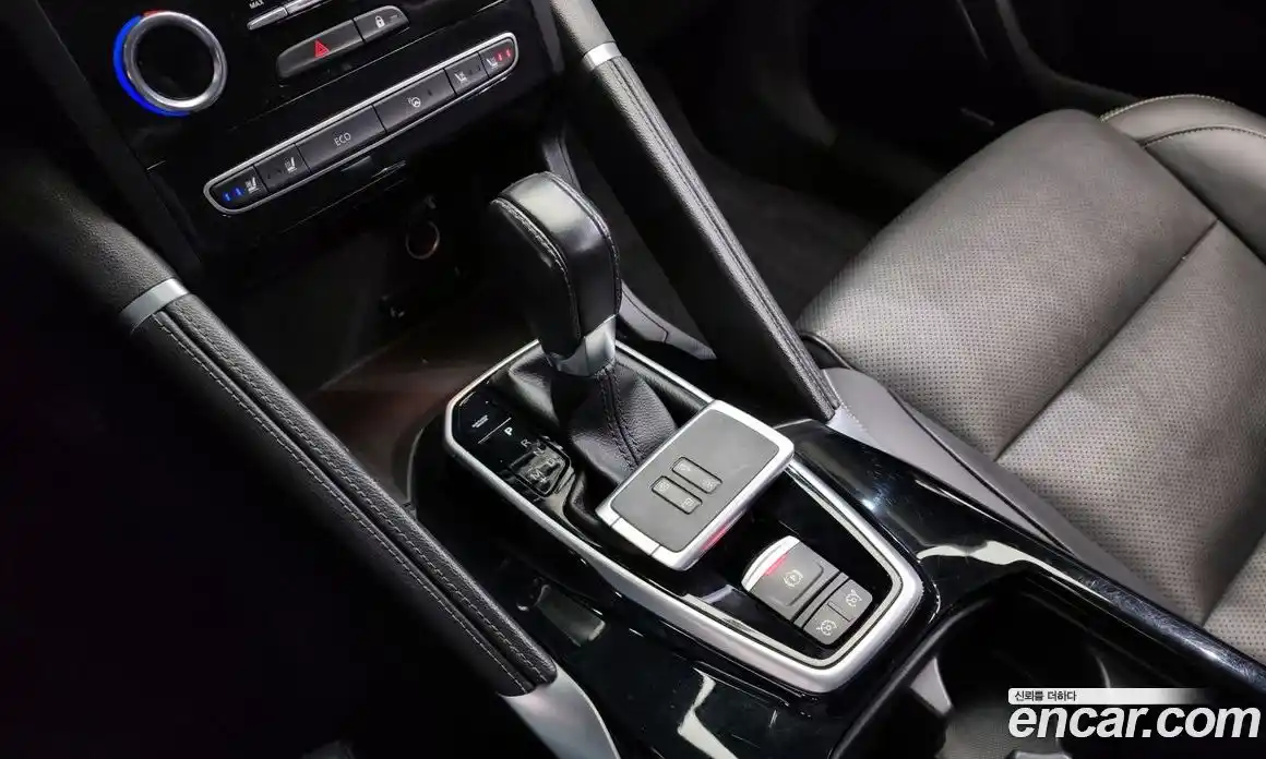 Renault QM6 2021 2.0 Автомат в Москве № 206053, фото 17