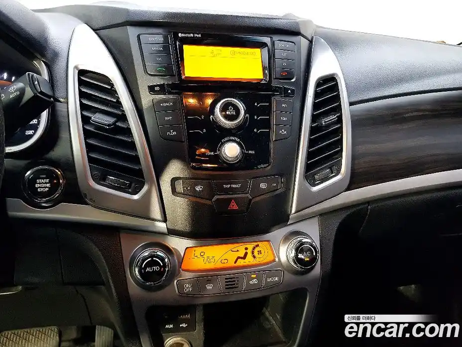 SsangYong Korando 2015 2.0 Автомат в Москве № 208447, фото 12