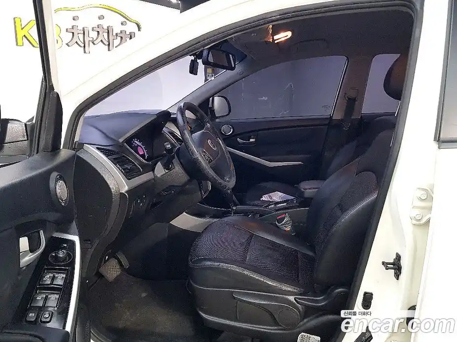 SsangYong Korando 2015 2.0 Автомат в Москве № 208447, фото 13