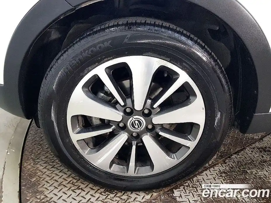 SsangYong Korando 2015 2.0 Автомат в Москве № 208447, фото 5