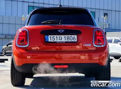 Mini Cooper 2019 1.5 Автомат в Москве № 210599, миниатюра 4