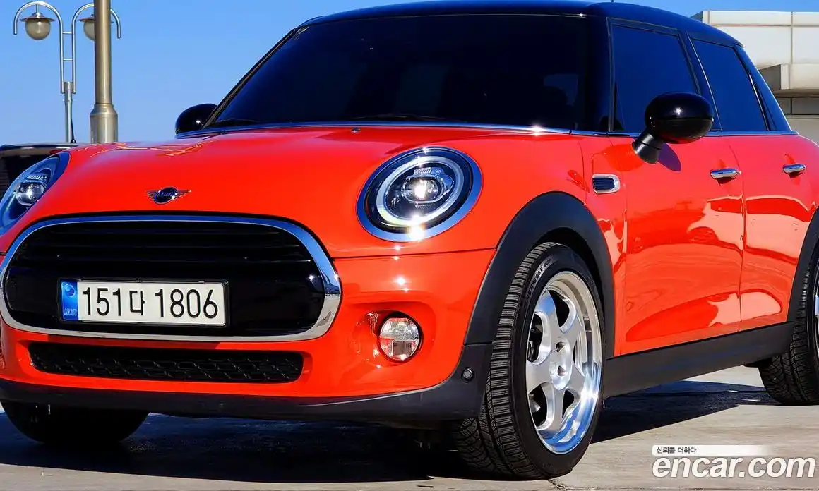 Mini Cooper 2019 1.5 Автомат в Москве № 210599, фото 7