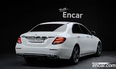 Mercedes-Benz E-Class 2019 2.0 Автомат в Москве № 212176, миниатюра 2