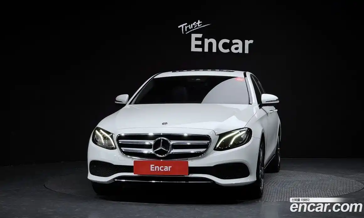 Mercedes-Benz E-Class 2019 2.0 Автомат в Москве № 212176, фото 3