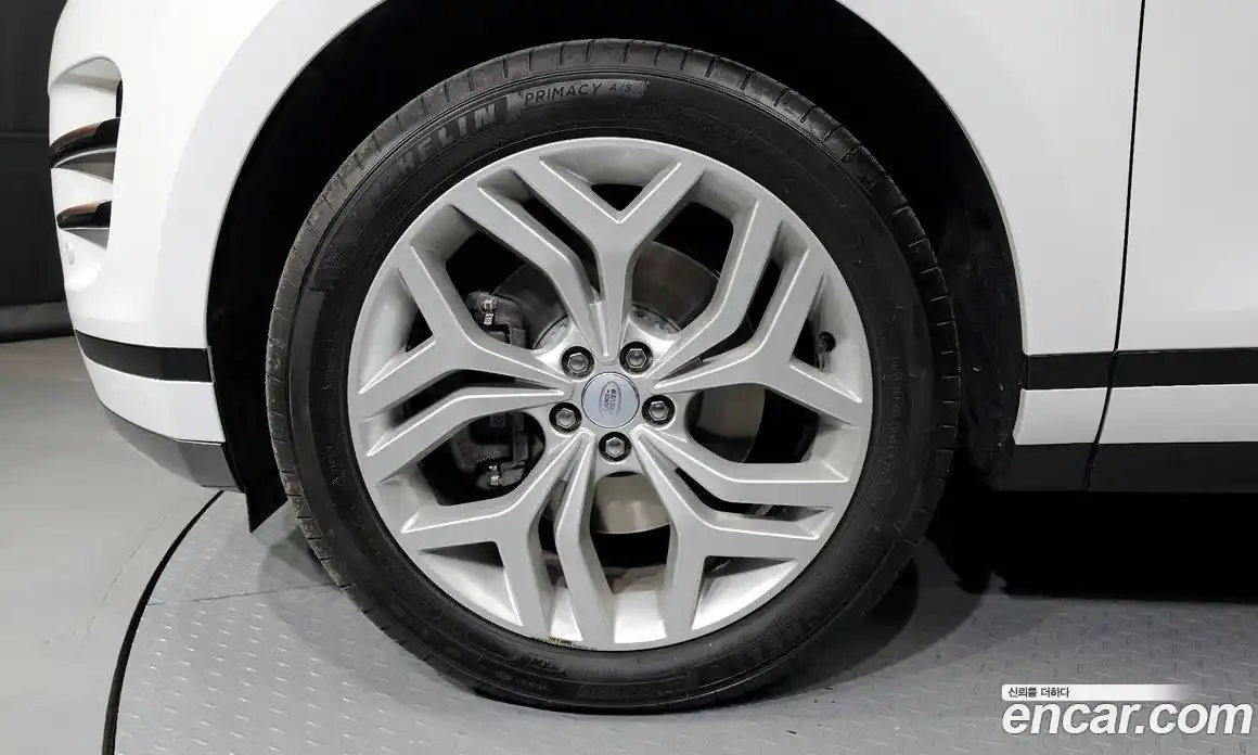 Land Rover Range-Rover Evoque 2022 2.0 Автомат в Москве № 213365, фото 12