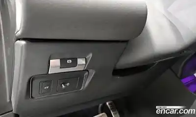 Land Rover Range-Rover Evoque 2022 2.0 Автомат в Москве № 213365, миниатюра 9