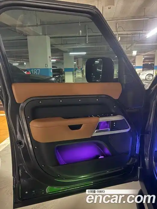 Land Rover Defender 2023 3.0 Автомат в Москве № 213372, фото 13