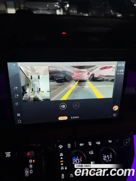 Land Rover Defender 2023 3.0 Автомат в Москве № 213372, фото 18