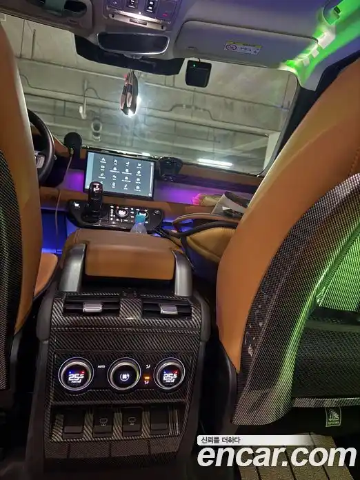 Land Rover Defender 2023 3.0 Автомат в Москве № 213372, фото 19