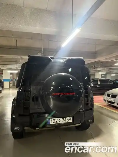 Land Rover Defender 2023 3.0 Автомат в Москве № 213372, миниатюра 4