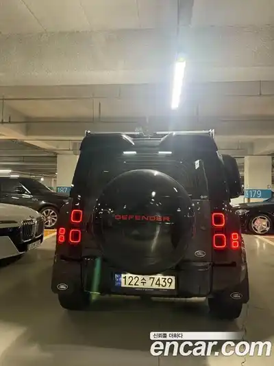 Land Rover Defender 2023 3.0 Автомат в Москве № 213372, миниатюра 10