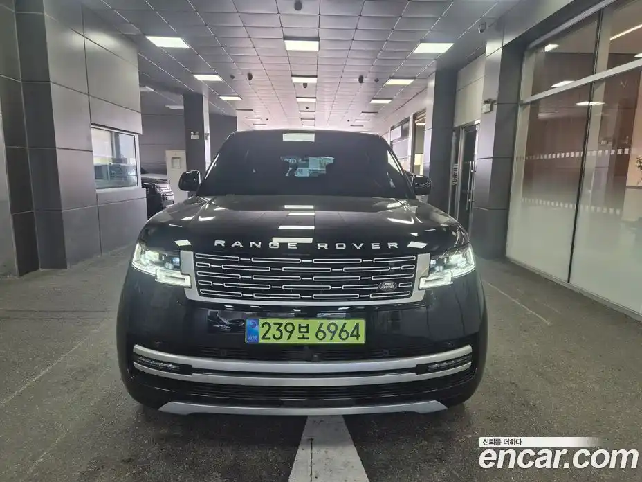 Land Rover Range-Rover 2025 4.4 Автомат в Москве № 213879, фото 1