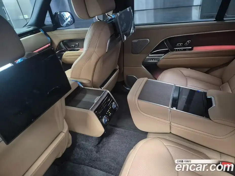 Land Rover Range-Rover 2025 4.4 Автомат в Москве № 213879, фото 14