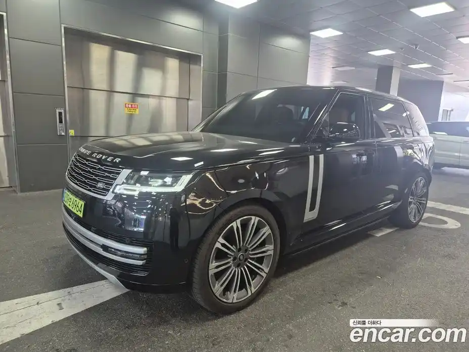 Land Rover Range-Rover 2025 4.4 Автомат в Москве № 213879, фото 2