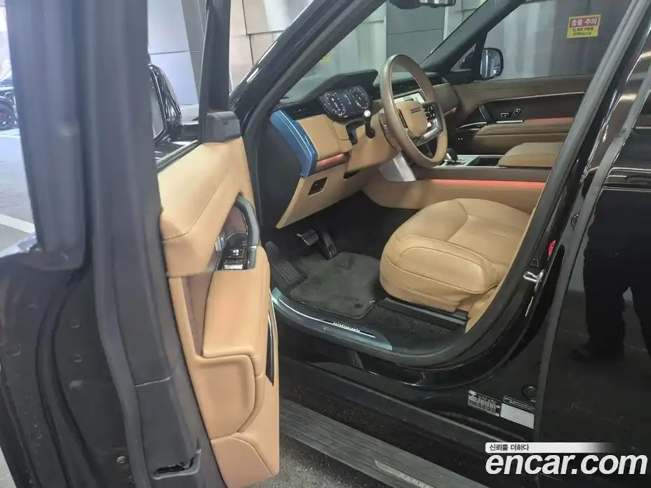 Land Rover Range-Rover 2025 4.4 Автомат в Москве № 213879, фото 5