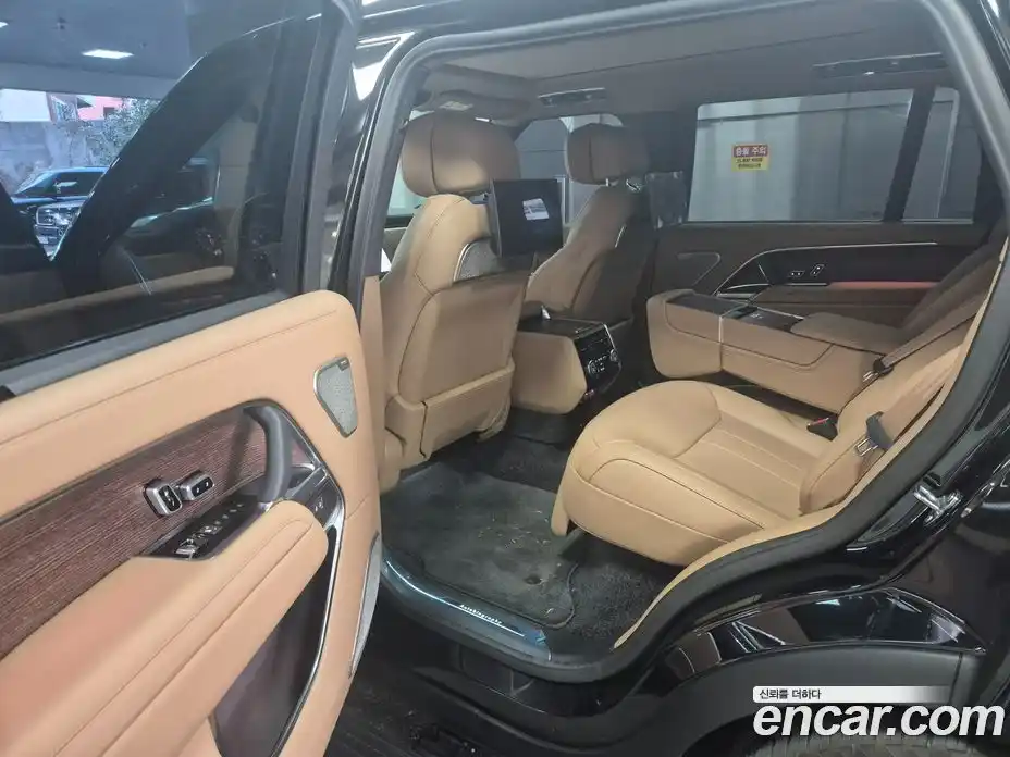 Land Rover Range-Rover 2025 4.4 Автомат в Москве № 213879, фото 6