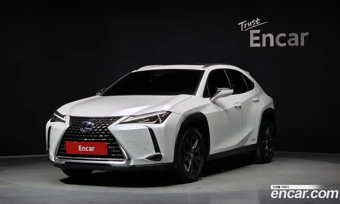 Lexus UX 2020 2.0 Автомат в Москве № 214688, фото 15