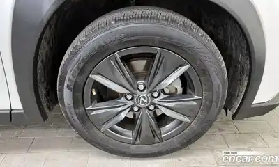 Lexus UX 2020 2.0 Автомат в Москве № 214688, миниатюра 5