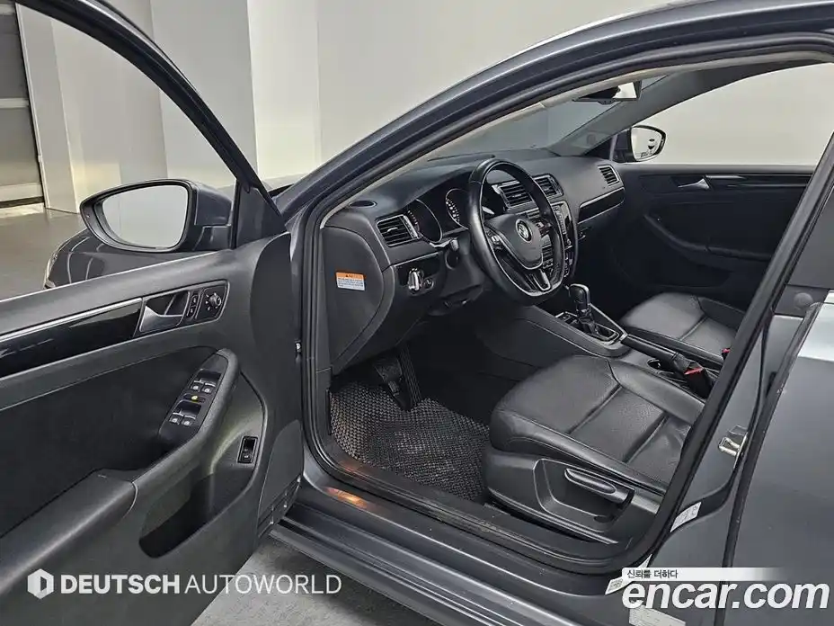 Volkswagen Jetta 2016 2.0 Автомат в Москве № 215380, фото 11