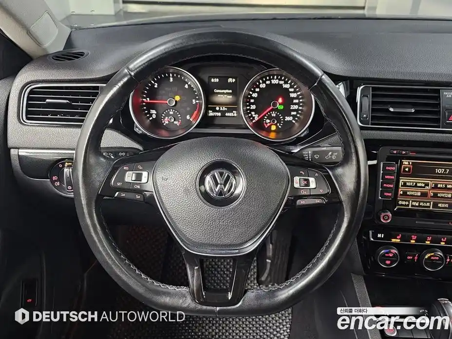 Volkswagen Jetta 2016 2.0 Автомат в Москве № 215380, фото 13