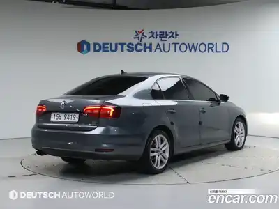 Volkswagen Jetta 2016 2.0 Автомат в Москве № 215380, миниатюра 2