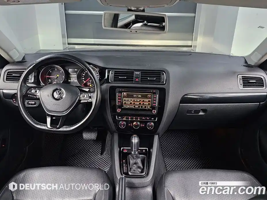 Volkswagen Jetta 2016 2.0 Автомат в Москве № 215380, фото 7