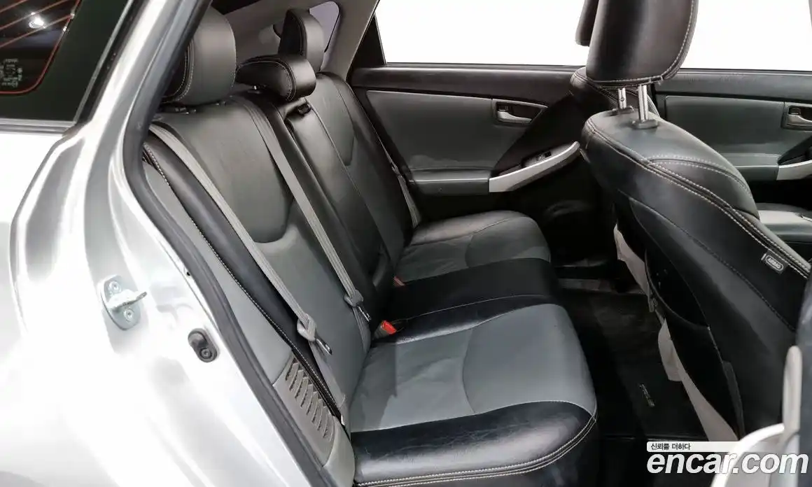 Toyota Prius 2012 1.8 Автомат в Москве № 215515, фото 16