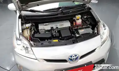 Toyota Prius 2012 1.8 Автомат в Москве № 215515, миниатюра 4