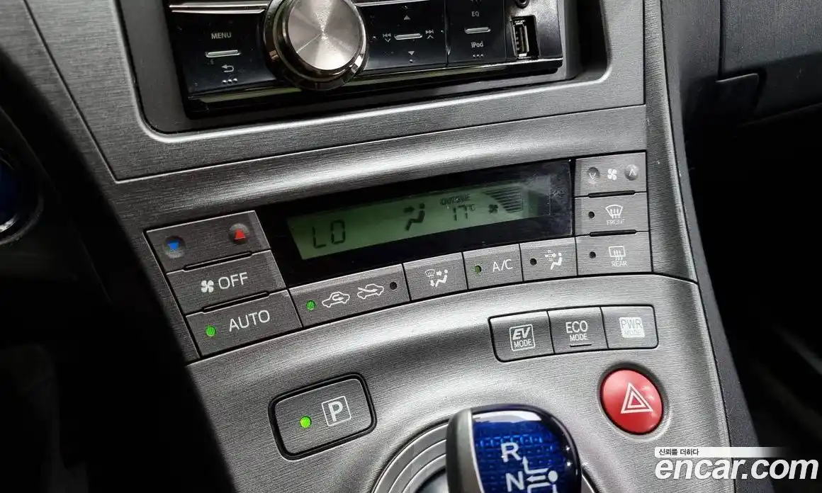 Toyota Prius 2012 1.8 Автомат в Москве № 215515, фото 6