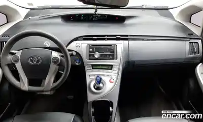 Toyota Prius 2012 1.8 Автомат в Москве № 215515, миниатюра 9