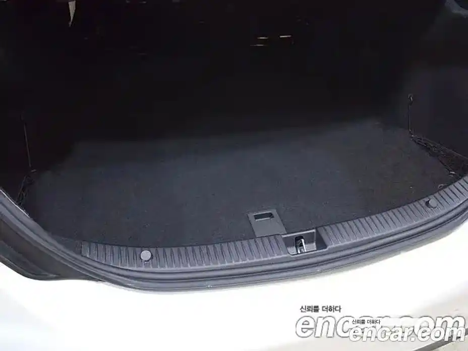 Mercedes-Benz C-Class 2018 2.0 Автомат в Москве № 221385, фото 11