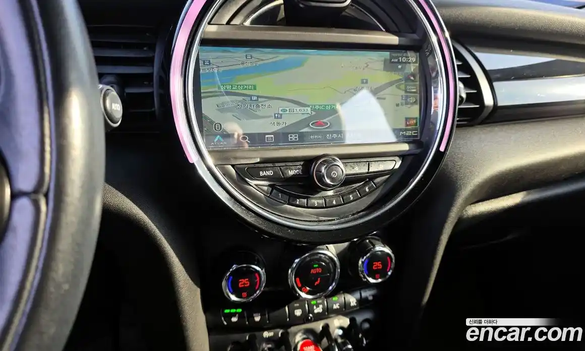 Mini Cooper 2015 1.5 Автомат в Москве № 222085, фото 11