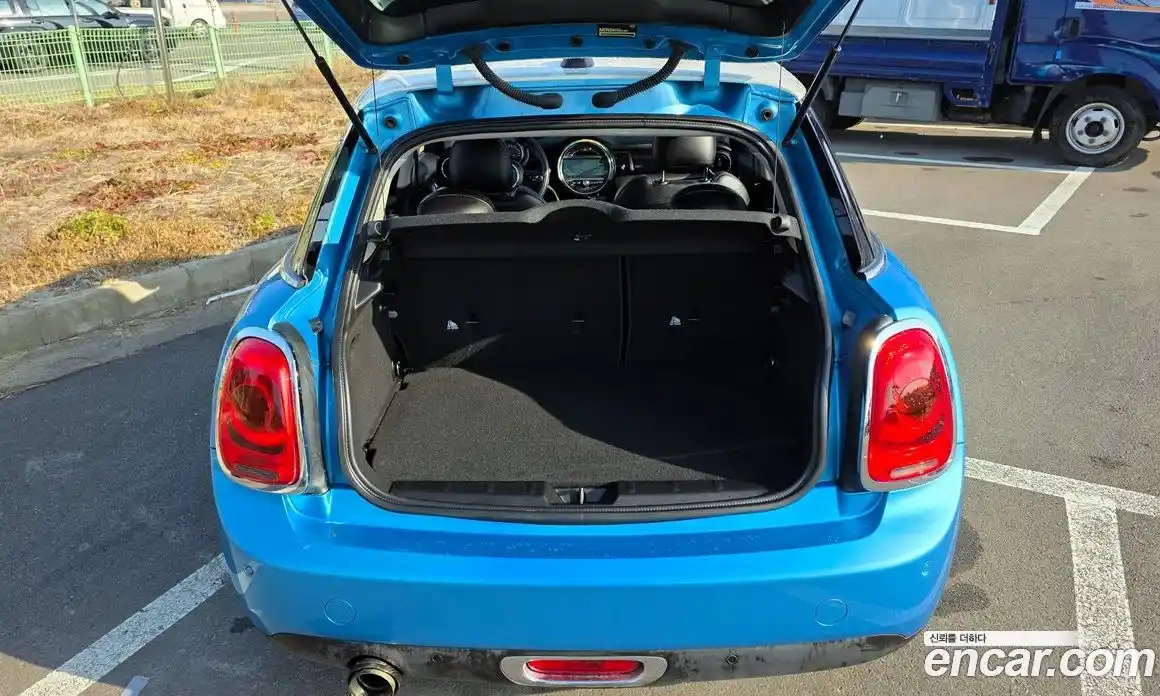 Mini Cooper 2015 1.5 Автомат в Москве № 222085, фото 19